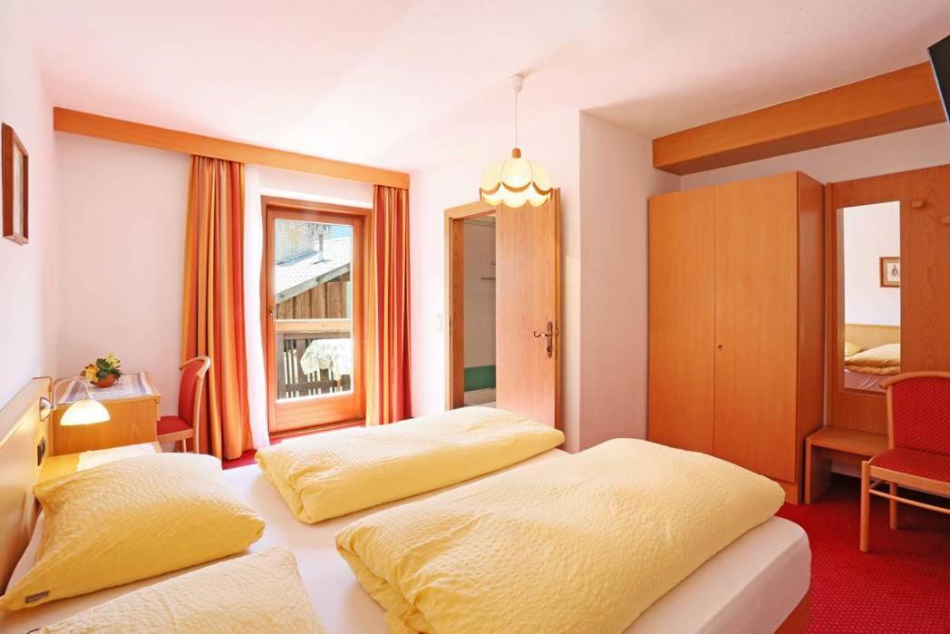 Gasthof Albergo Neuwirt วัล ดิ วิซเซ ภายนอก รูปภาพ